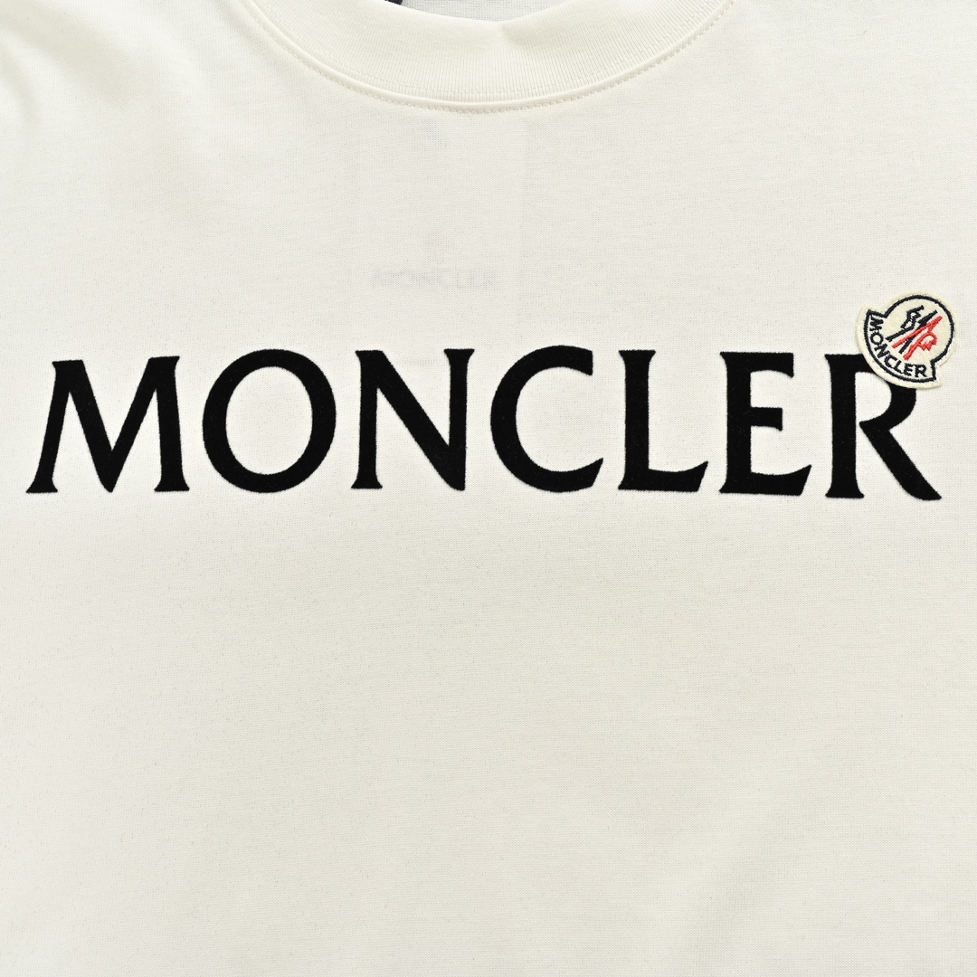 Moncler/蒙口 24ss 植绒字母logo短袖 采用32S双纱平纹