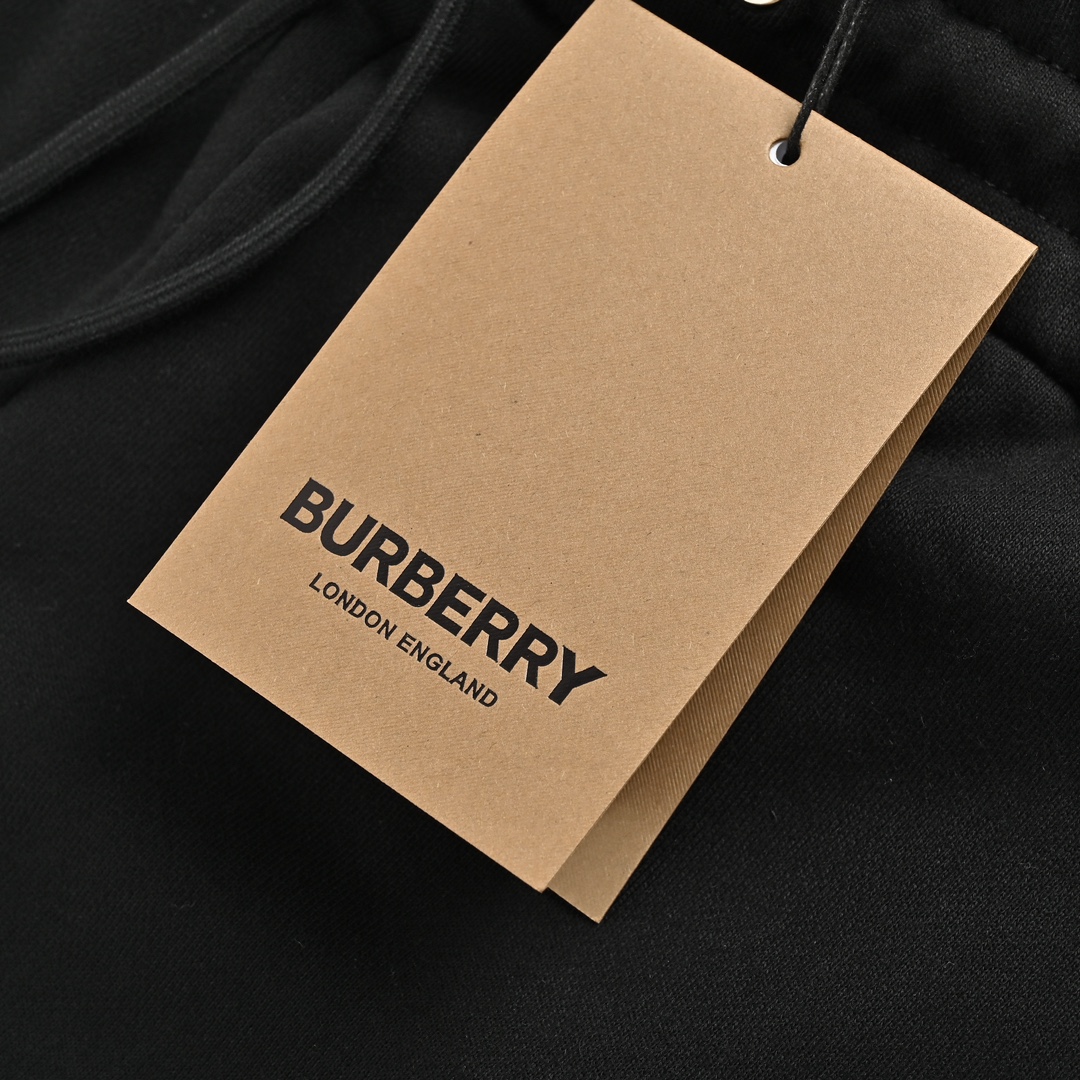 Burberry/巴宝莉 经典TB限定logo立体印花短裤