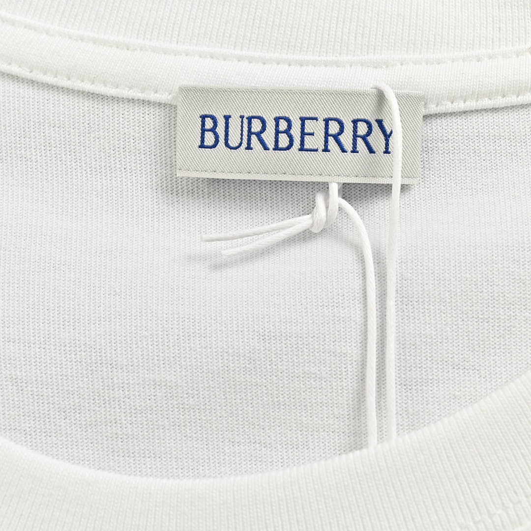 Burberry/巴宝莉 24ss 水果系列大草莓印花短袖