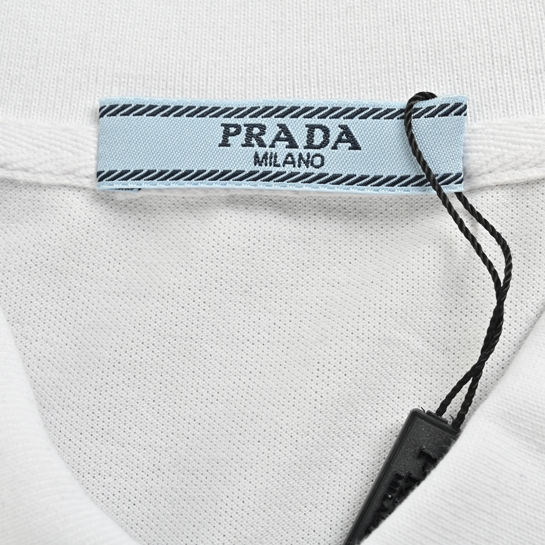 Prada /普拉达 金属三角标Polo短袖 时尚型裁设计