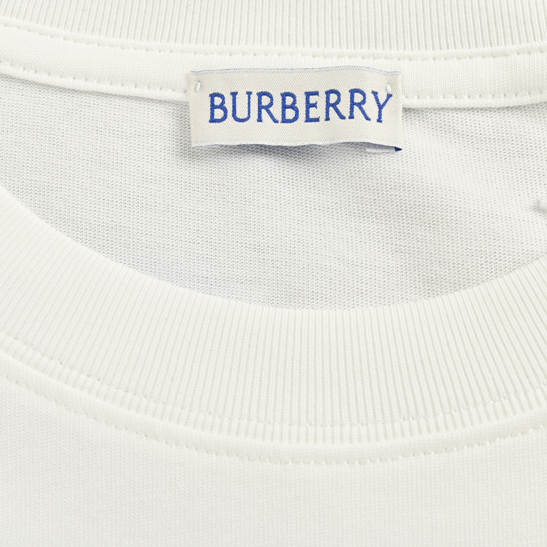 Burberry/巴宝莉 24ss 玫瑰图案印花短袖
