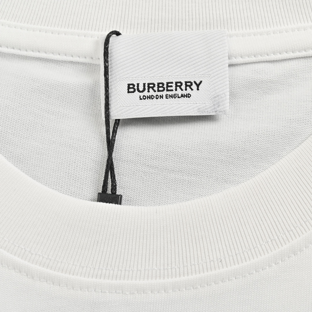 Burberry/巴宝莉 24ss 格子贴布字母logo刺绣短袖立体刺绣加格子纹路表明品牌标志