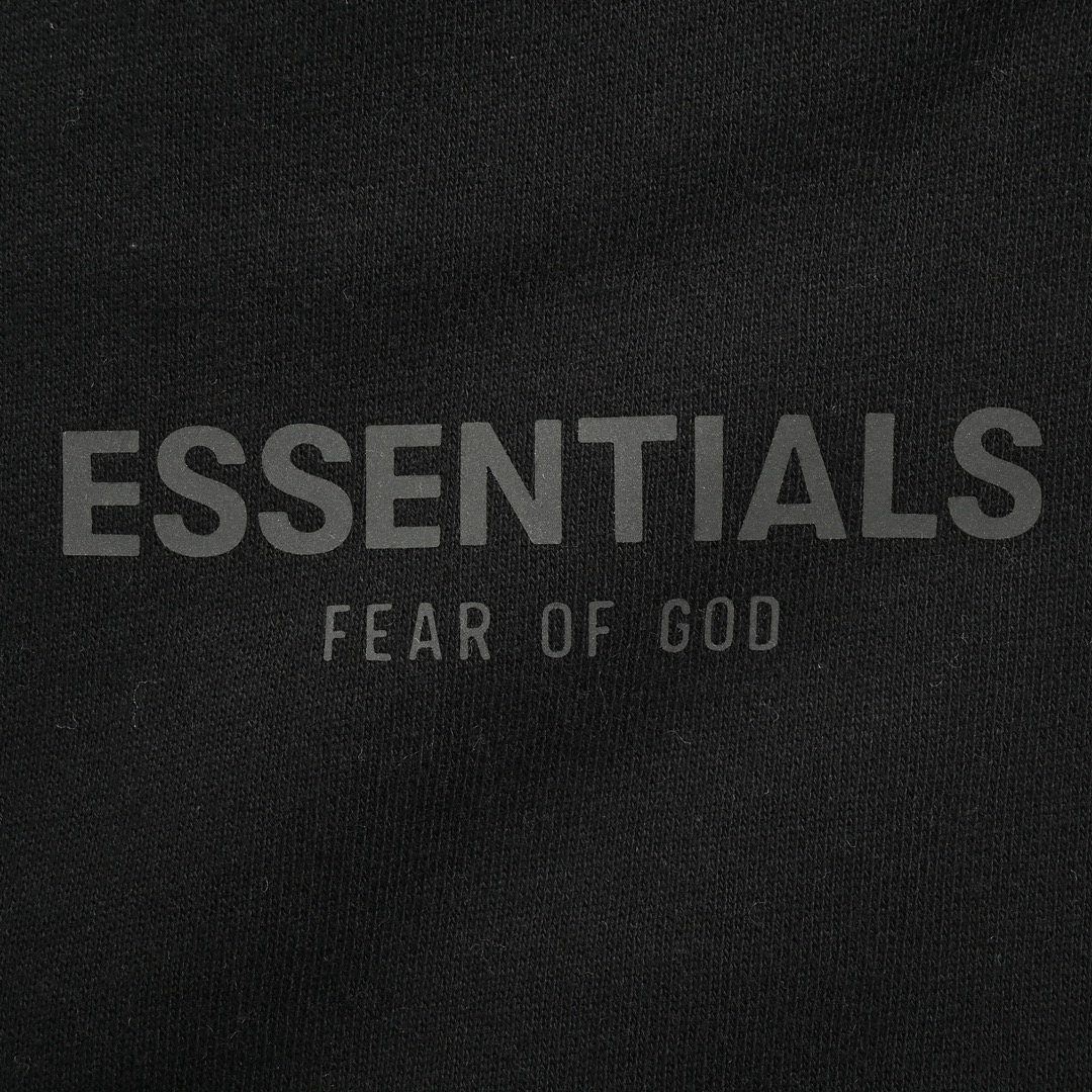 Fear Of God -Essentials 22ss Fog反光小标字母短裤 -黑色