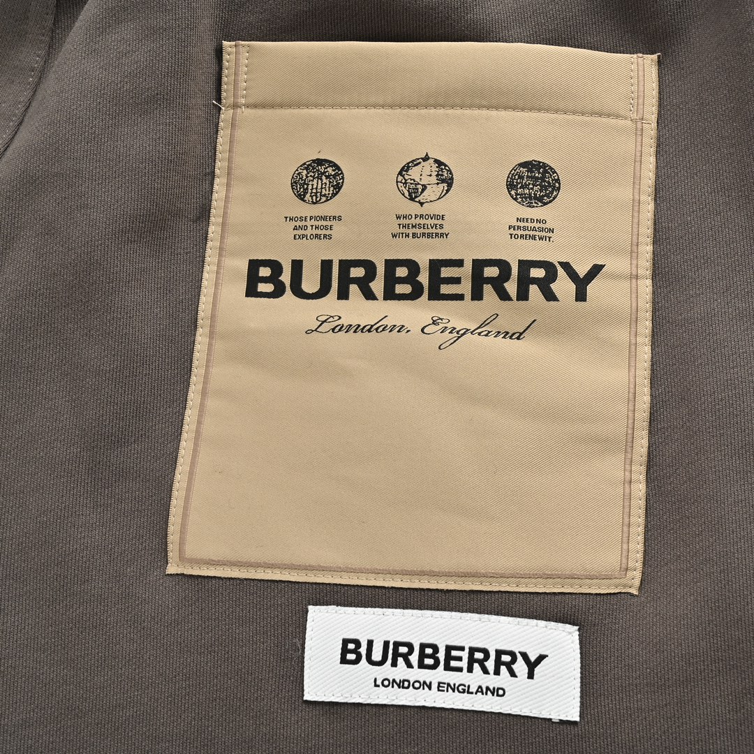 Burberry/巴宝莉 23ss 口袋便签短裤