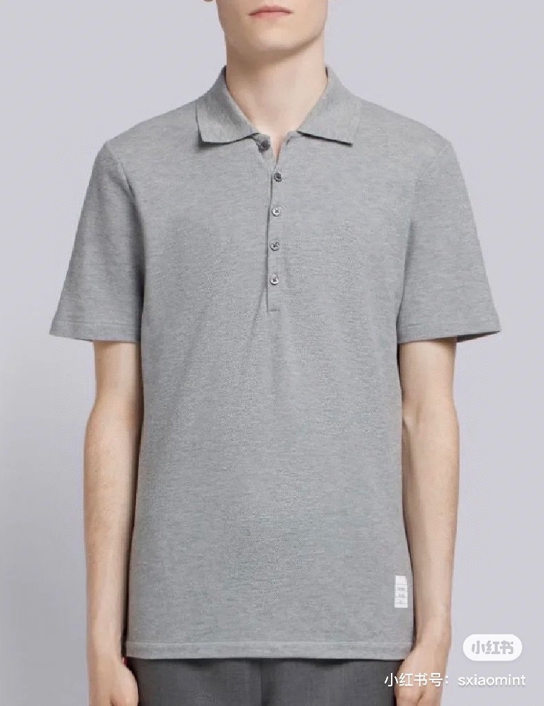 ThomBrowneTom Brown 24ss solid color shell buckle Polo short-sleeved upper bod