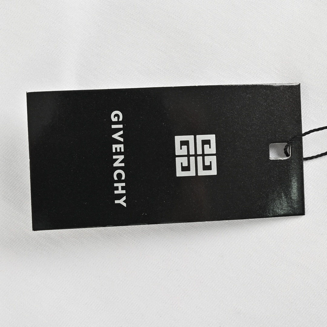 GIVENCHY /纪梵希 后背十字架印花短袖