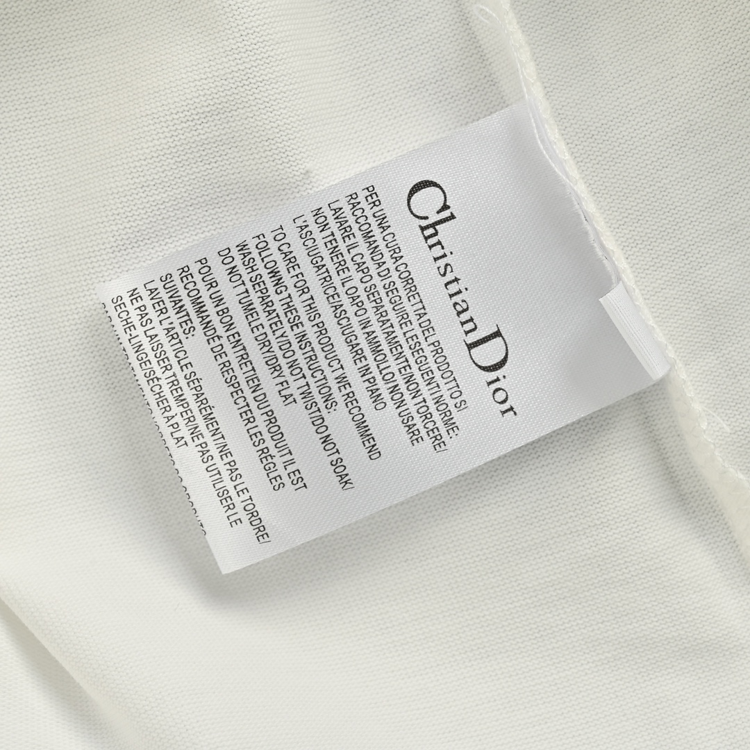 Dior/迪奥 24ss 字母印花短袖 面料采用定制240g 26支特滑双股精棉平纹高密无尘全棉布料