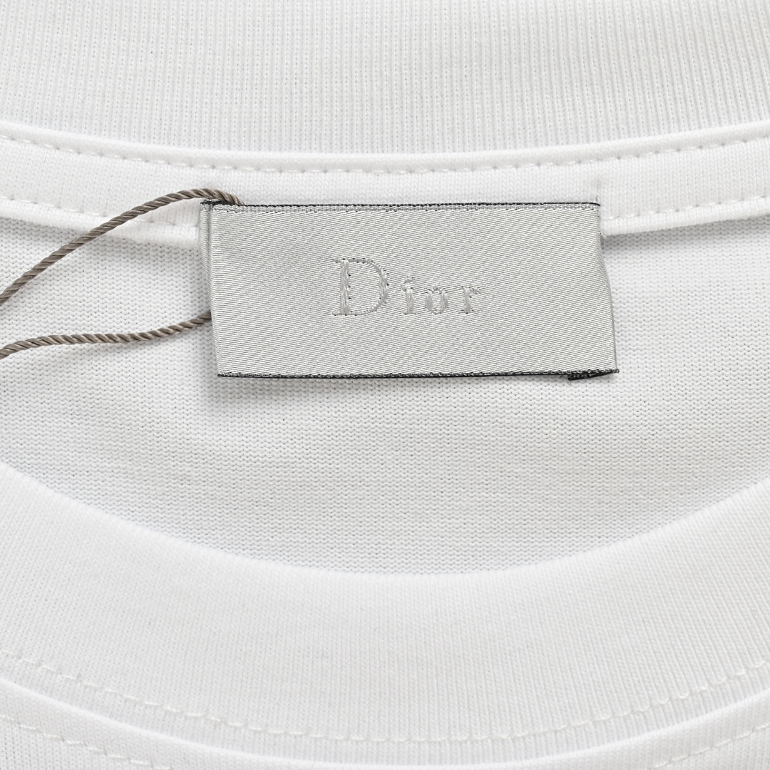 Dior/迪奥 大Logo喷绘字体短袖 采用240g纯棉双砂面料