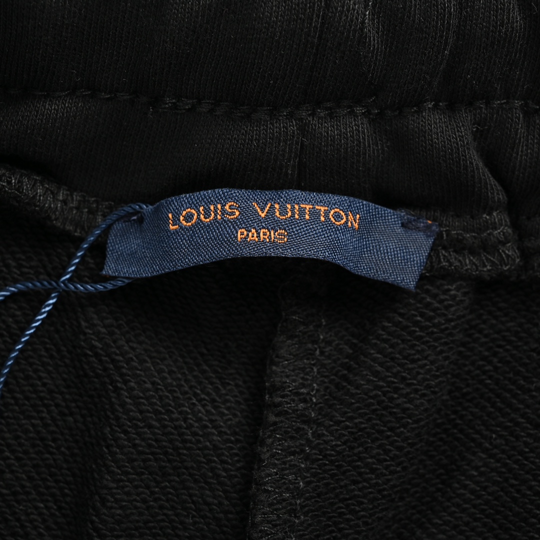 Louis Vuitton/路易威登 24ss 刺绣字母老花短裤 专柜大裤脚版型