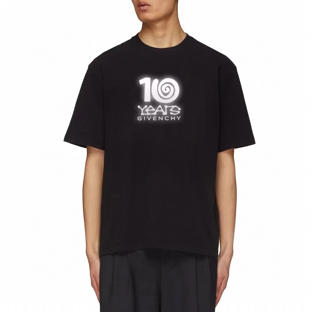 GIVENCHYGivenchy 24ss chest reflective print short-sleeved upper body effect