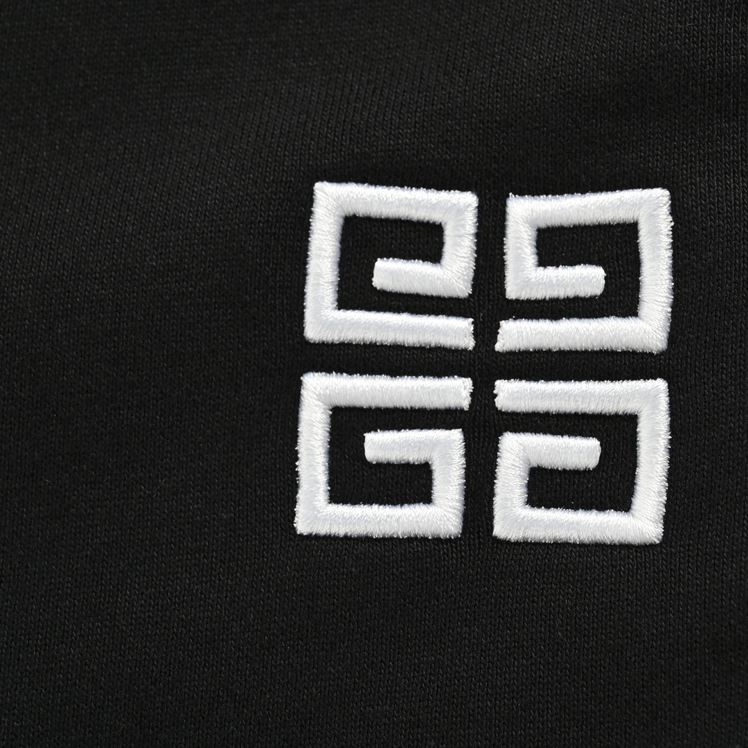 Givenchy/纪梵希 24ss 四宫格logo刺绣短裤