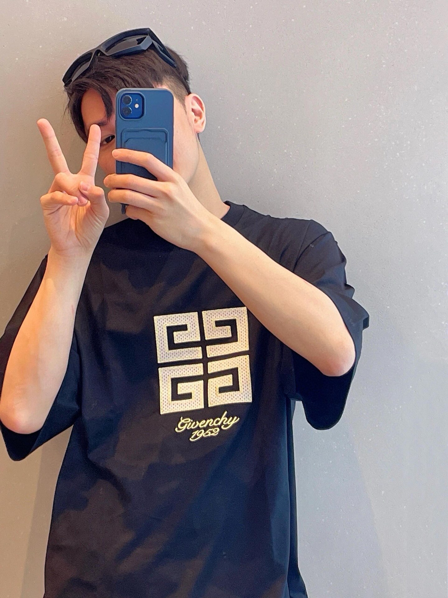 GIVENCHYGivenchy 24ss mesh 4G embroidered short sleeve upper body effect