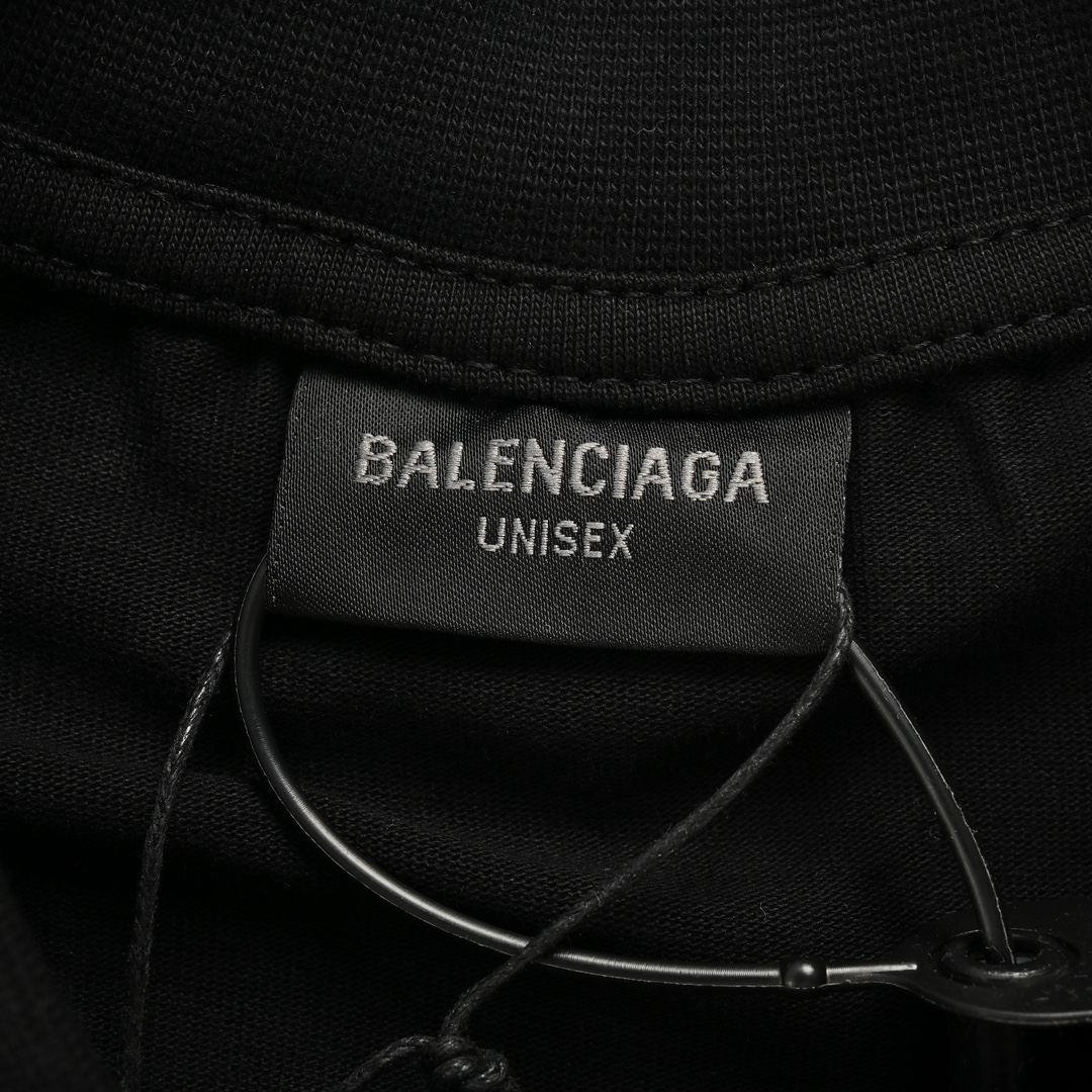 Balenciga/巴黎世家 24ss 渐变字母logo水洗短袖