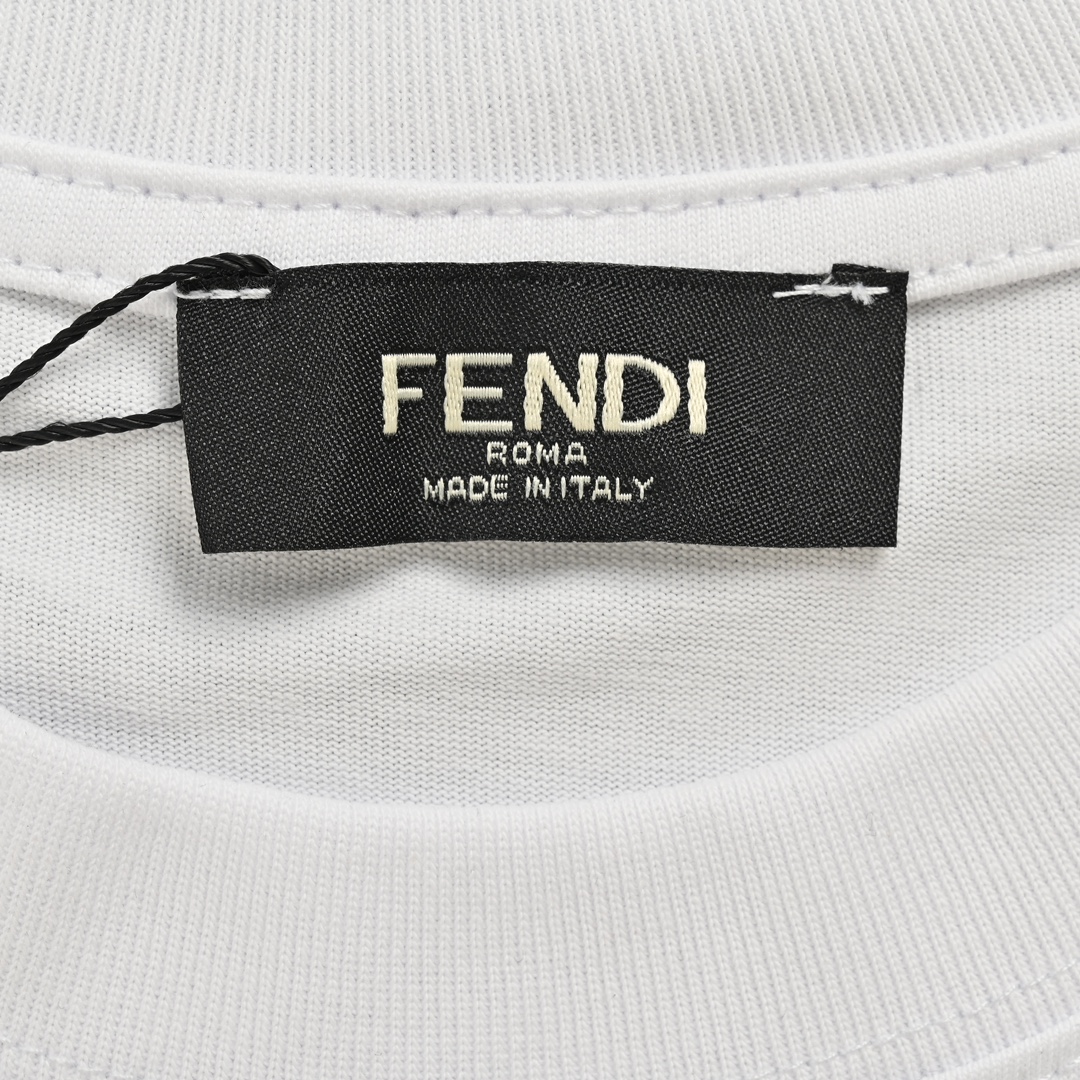 Fendi /芬迪 24ss 胸口方块FF印花短袖