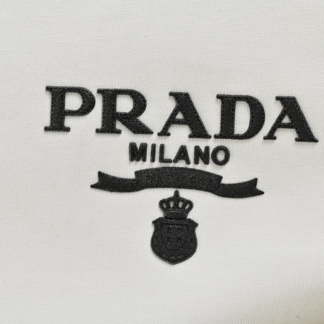 Prada /普拉达 24ss 立体压胶字母短袖 采用32s双股精梳棉面料