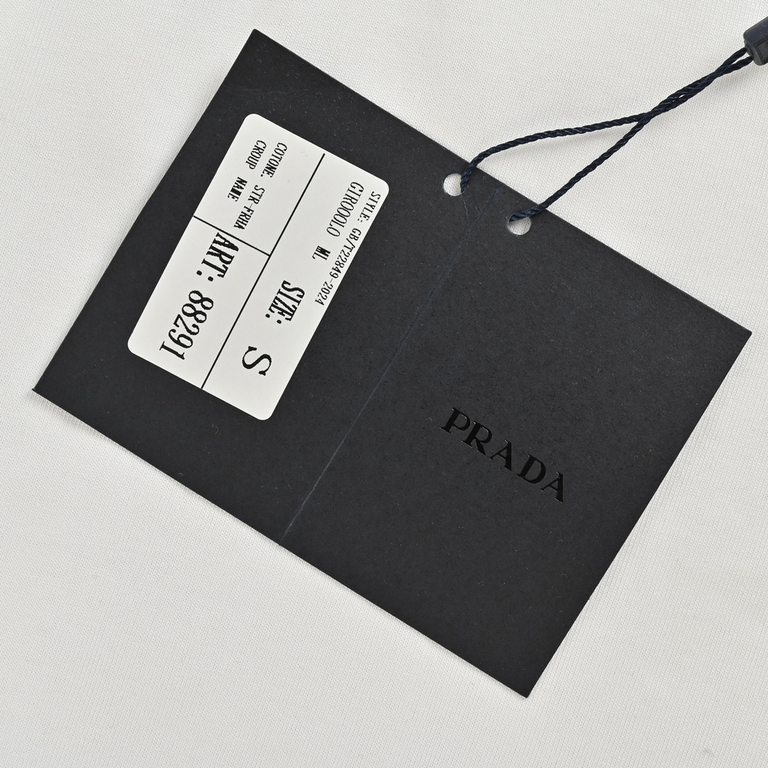 Prada /普拉达 24ss 立体压胶字母短袖 采用32s双股精梳棉面料