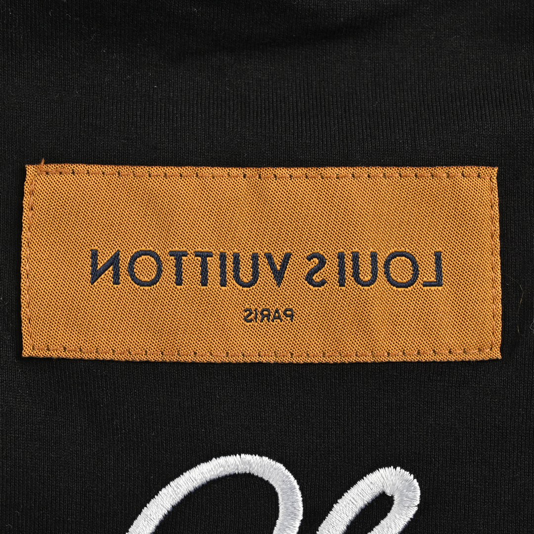 Louis Vuitton/路易威登 花卉字母刺绣短袖-Chinese UA Cheap High Quatity Brand Clothes Bags handbags Sneakers wholesale wholesaler seller from China Factory suppliers Fashion Clothing Shoes best Quality Beautiful Price Louis Vuitton/路易威登 花卉字母刺绣短袖