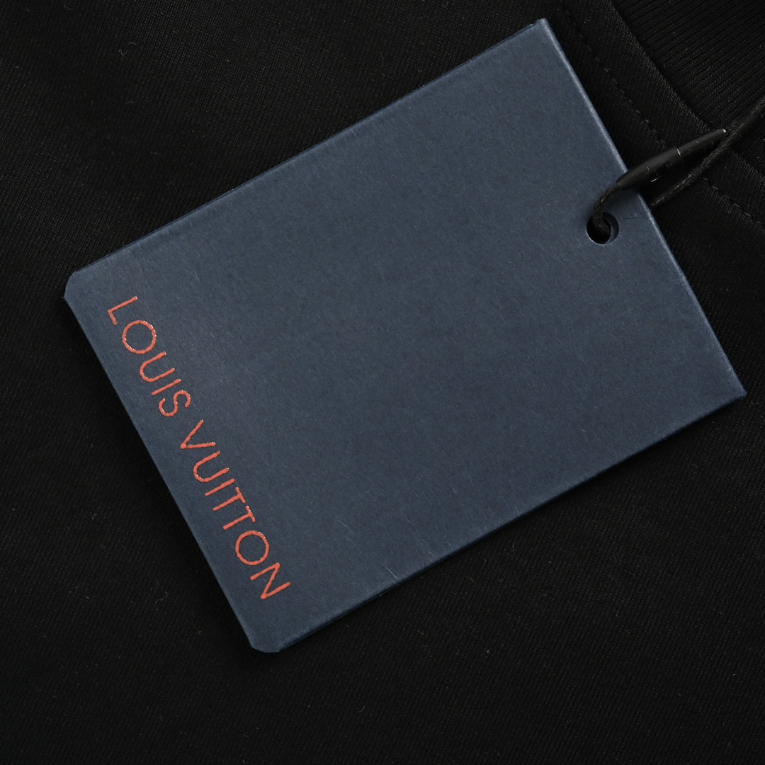 Louis Vuitton/路易威登 花卉字母刺绣短袖-Chinese UA Cheap High Quatity Brand Clothes Bags handbags Sneakers wholesale wholesaler seller from China Factory suppliers Fashion Clothing Shoes best Quality Beautiful Price Louis Vuitton/路易威登 花卉字母刺绣短袖