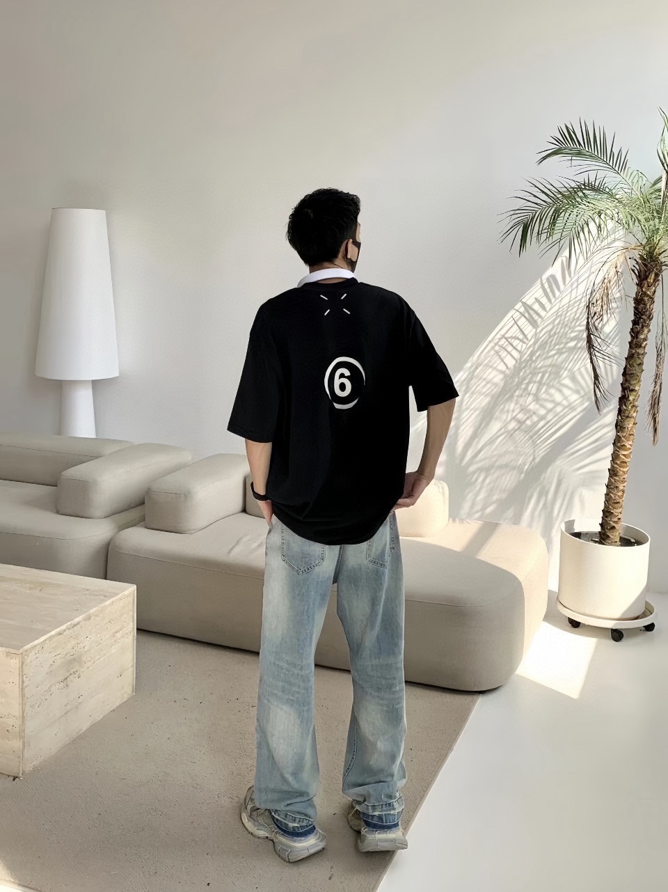 MaisonMargielaMagila 24ss small leather label circle number 6 short-sleeved up