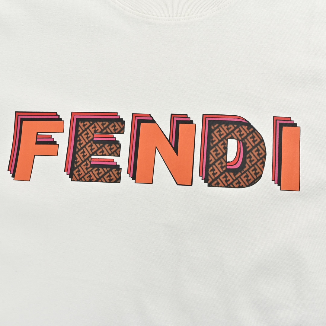 Fendi/芬迪 24ss 多色重叠字母印花短袖