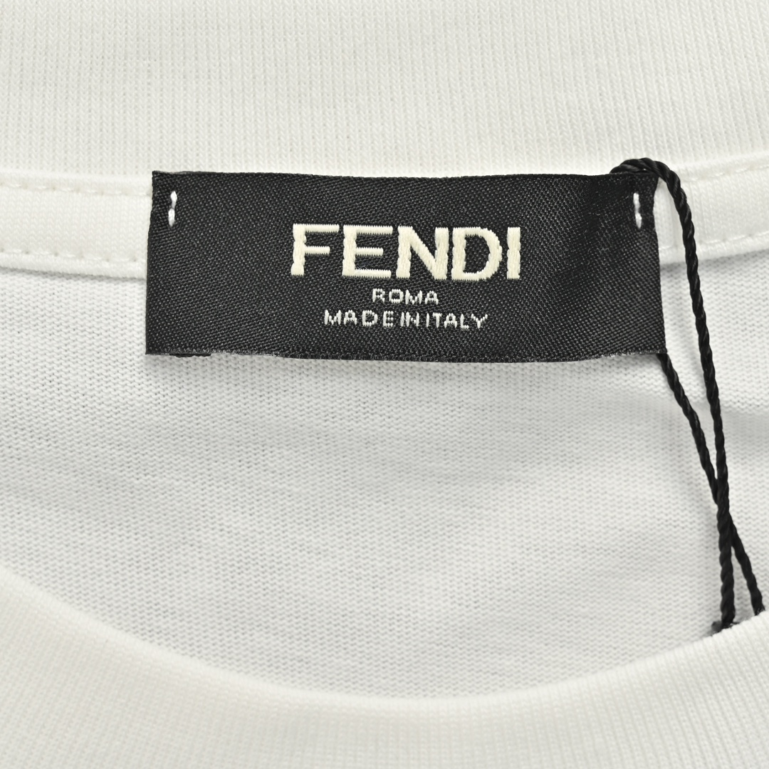 Fendi/芬迪 24ss 多色重叠字母印花短袖