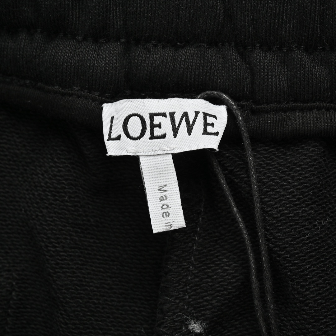 Loewe/罗意威 拼色编花织带徽标刺绣短裤 面料采用400克食毛面料