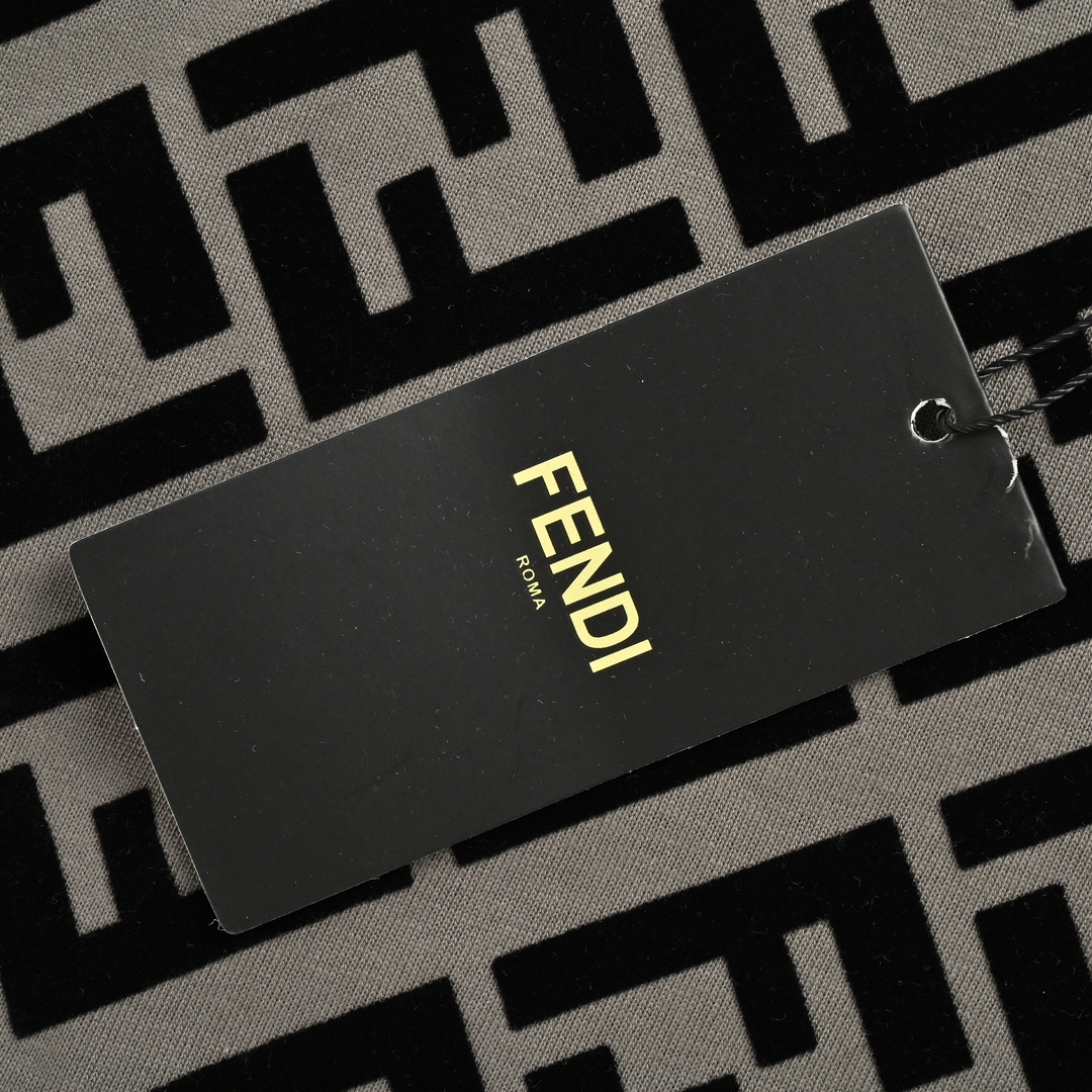 Fendi/芬迪 24ss FF满印植绒短袖