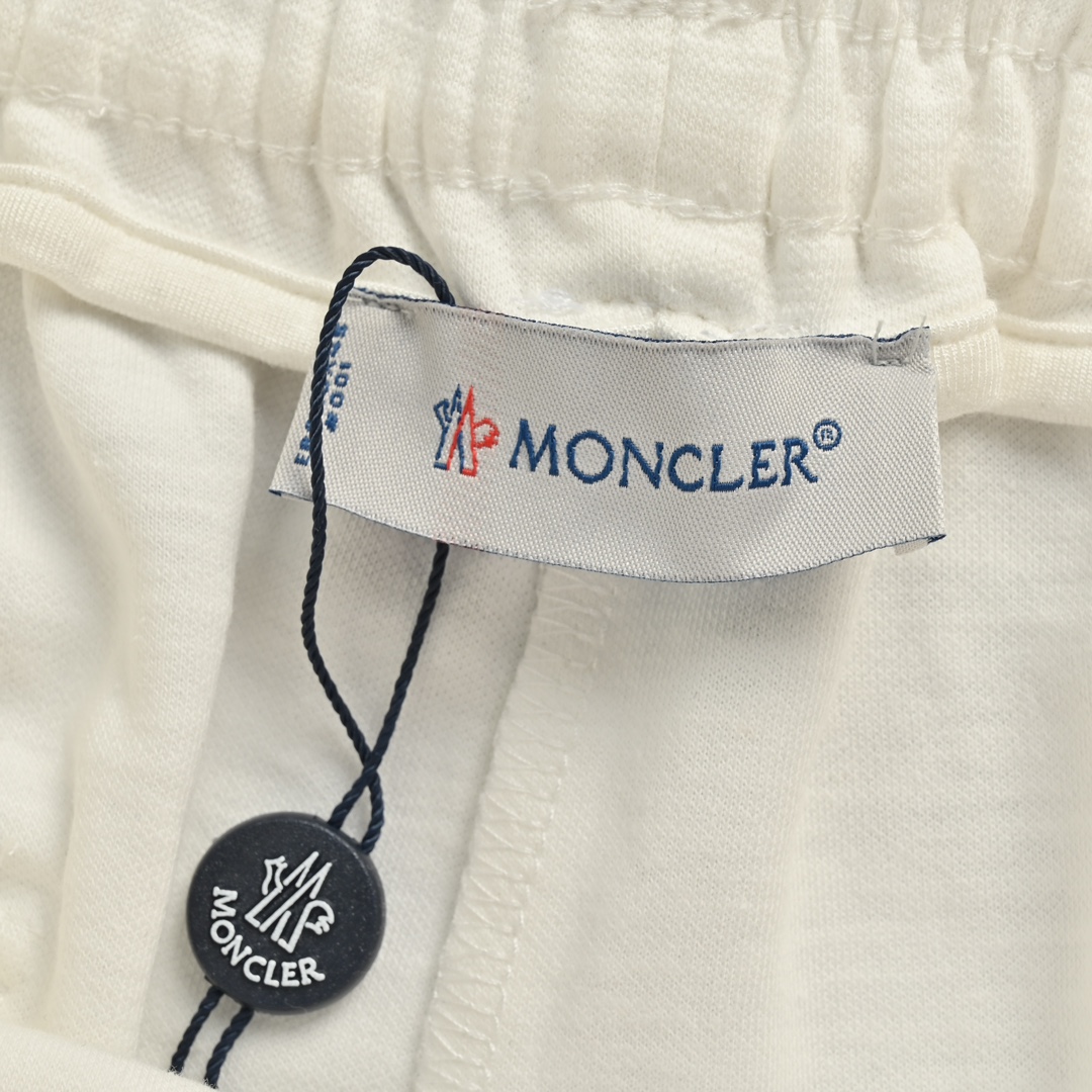 160 Moncler/蒙口 24ss 字母印花口袋logo短裤 专柜大裤脚版型