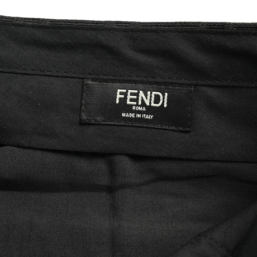 200 Fendi/芬迪 24ss FF老花满印提花短裤