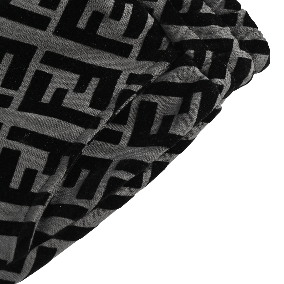 Fendi/芬迪 24ss FF植绒斜纹字母短裤