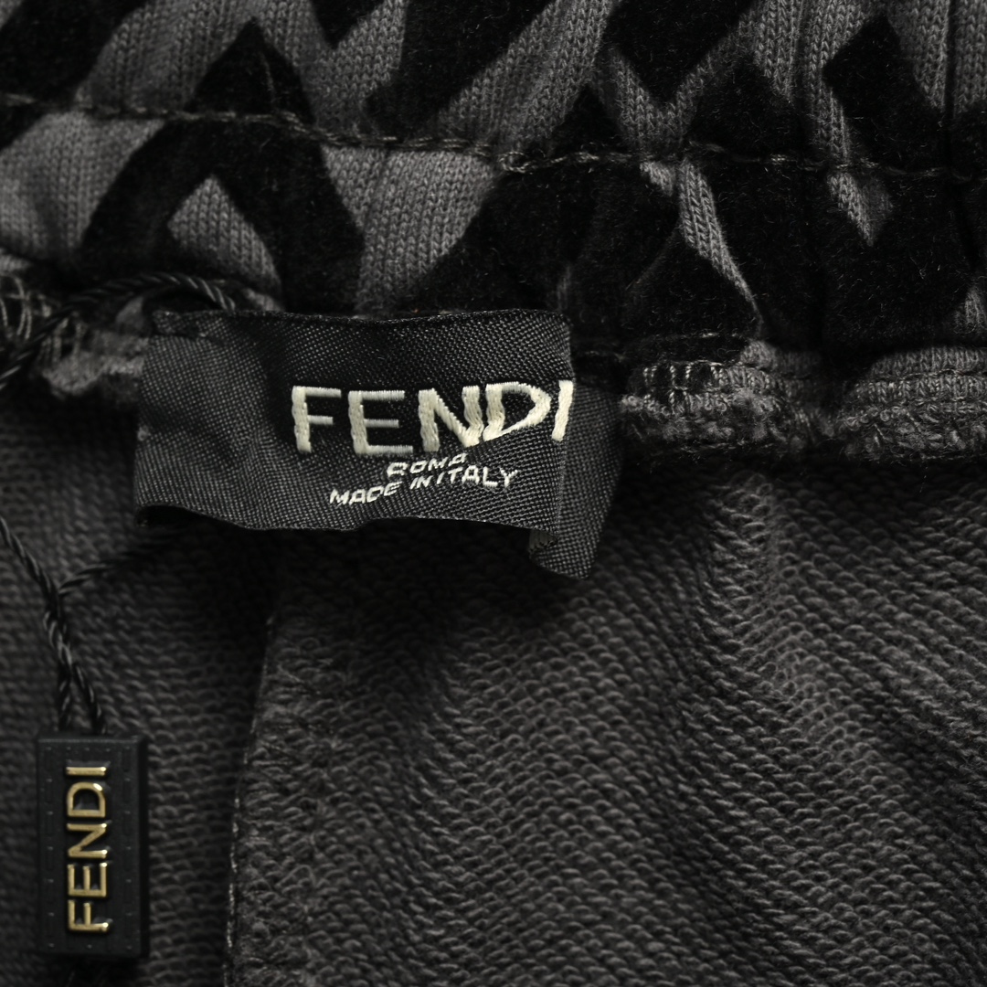 Fendi/芬迪 24ss FF植绒斜纹字母短裤