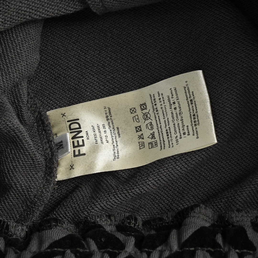 Fendi/芬迪 24ss FF植绒斜纹字母短裤