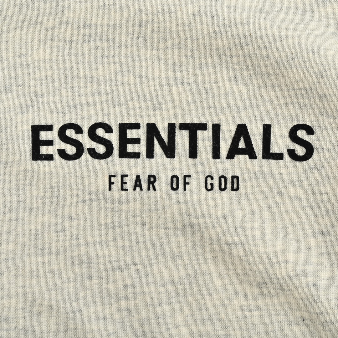 140 FEAR OF GOD FOG 复线Essential 双排植绒字母短袖