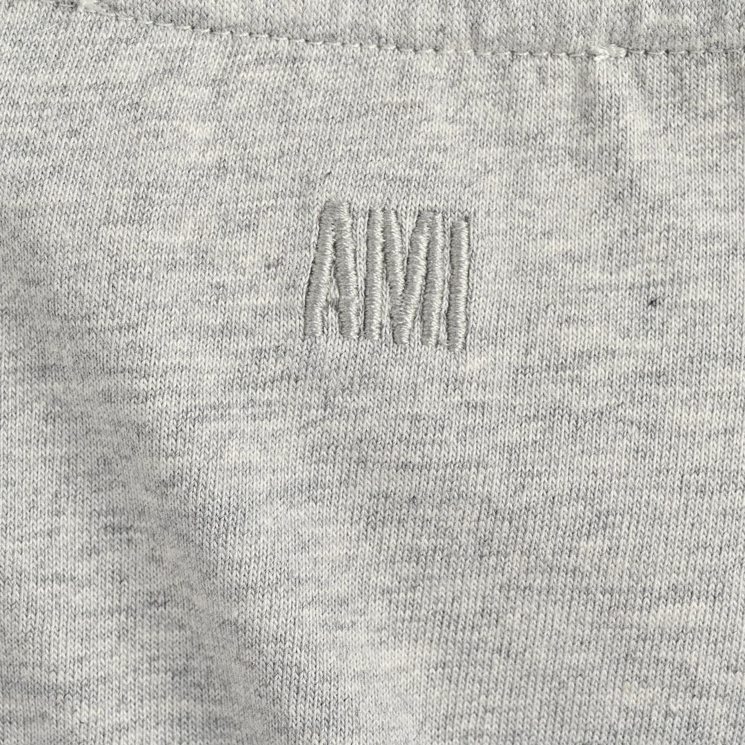 Ami 24ss 小爱心标志刺绣短袖 -花灰 采用的是一颗小A红心