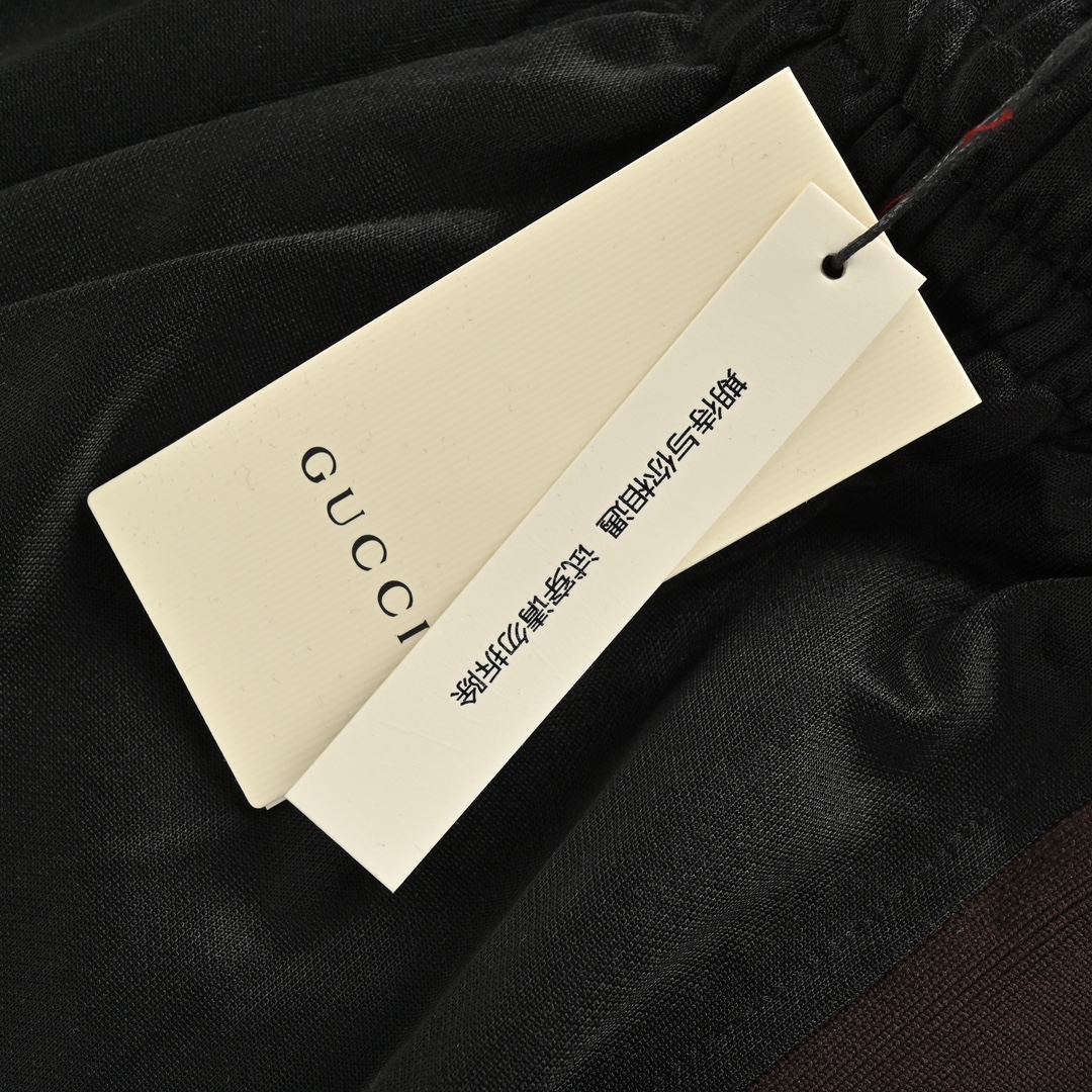 200 Gucci /古驰 24ss 侧边条纹织带短裤