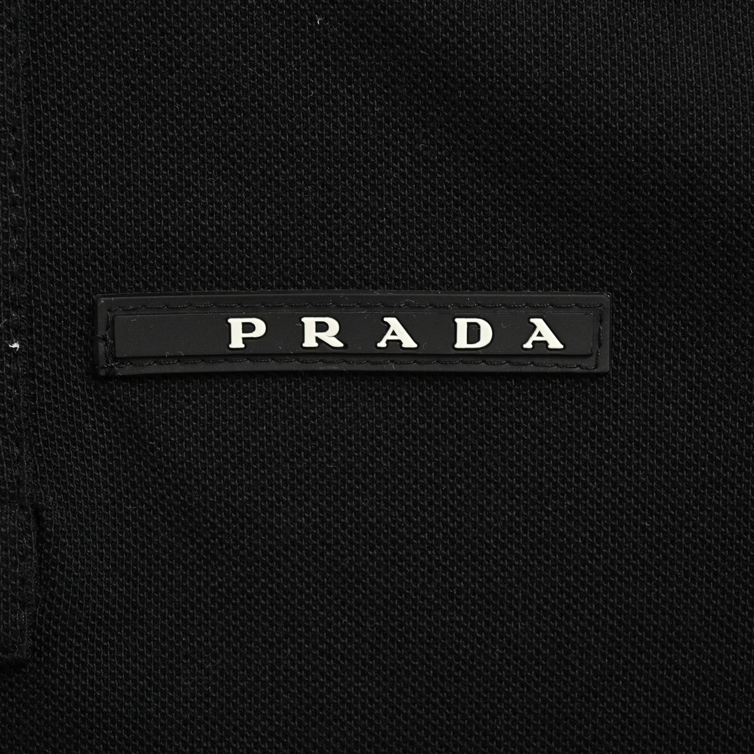 170 Prada/普拉达 24ss 经典胸口硅胶饰条Polo短袖 胸前经典硅胶皮标字母logo