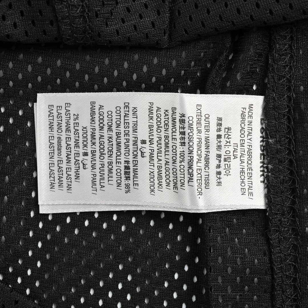 Burberry/巴宝莉 24ss 网眼哥特徽标印花短袖 轻奢主义