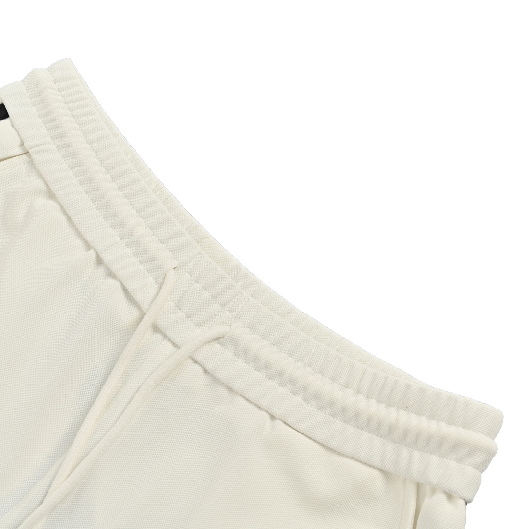 Prada/普拉达 24ss 红色logo胶条条纹短裤 白色 黑色-Chinese UA Cheap High Quatity Brand Clothes Bags handbags Sneakers wholesale wholesaler seller from China Factory suppliers Fashion Clothing Shoes best Quality Beautiful Price Prada/普拉达 24ss 红色logo胶条条纹短裤 白色 黑色