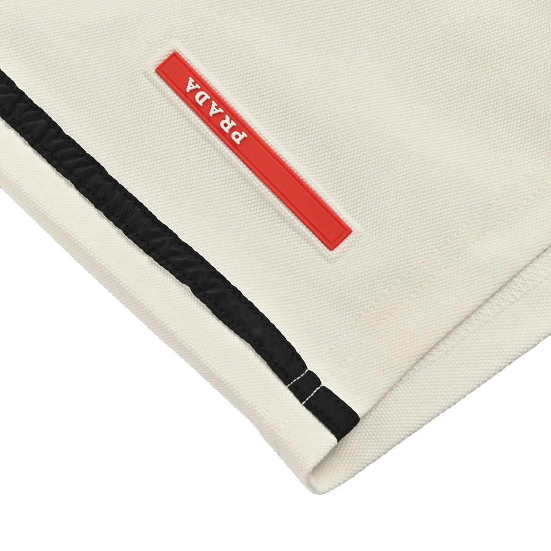 Prada/普拉达 24ss 红色logo胶条条纹短裤 白色 黑色-Chinese UA Cheap High Quatity Brand Clothes Bags handbags Sneakers wholesale wholesaler seller from China Factory suppliers Fashion Clothing Shoes best Quality Beautiful Price Prada/普拉达 24ss 红色logo胶条条纹短裤 白色 黑色