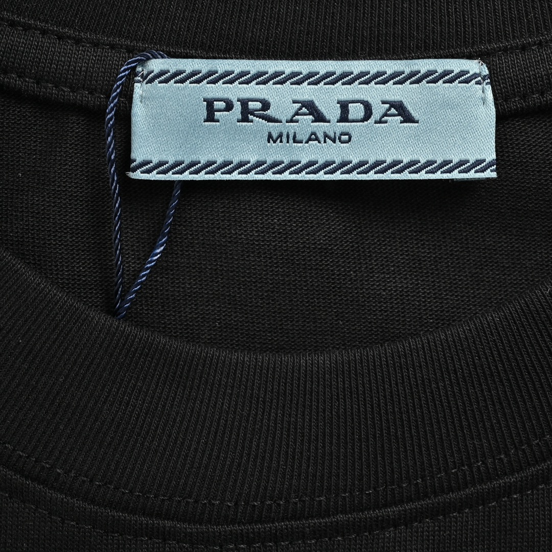 Prada/普拉达 24ss 口袋刺绣三角标短袖