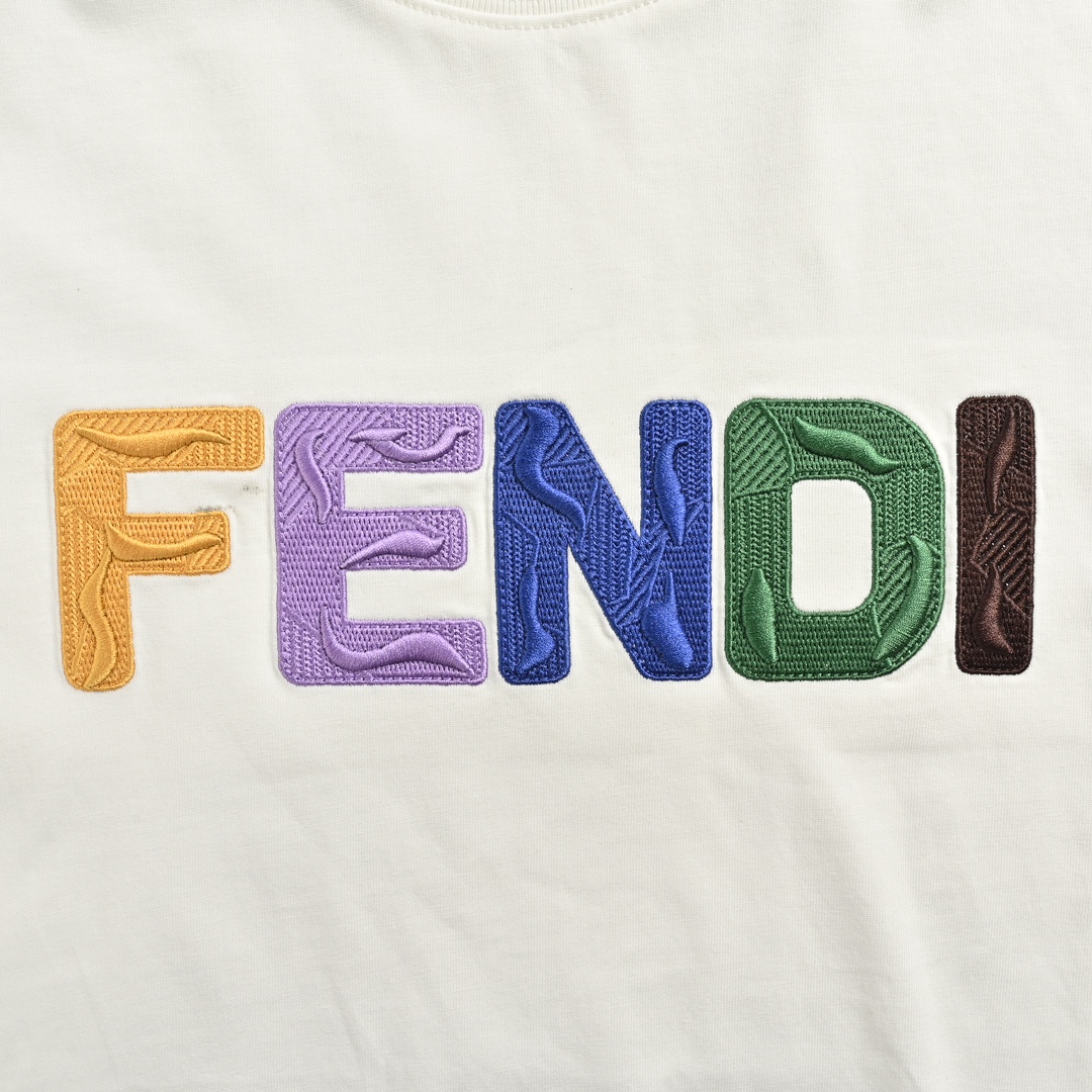 Fendi/芬迪 24ss 多彩字母刺绣短袖