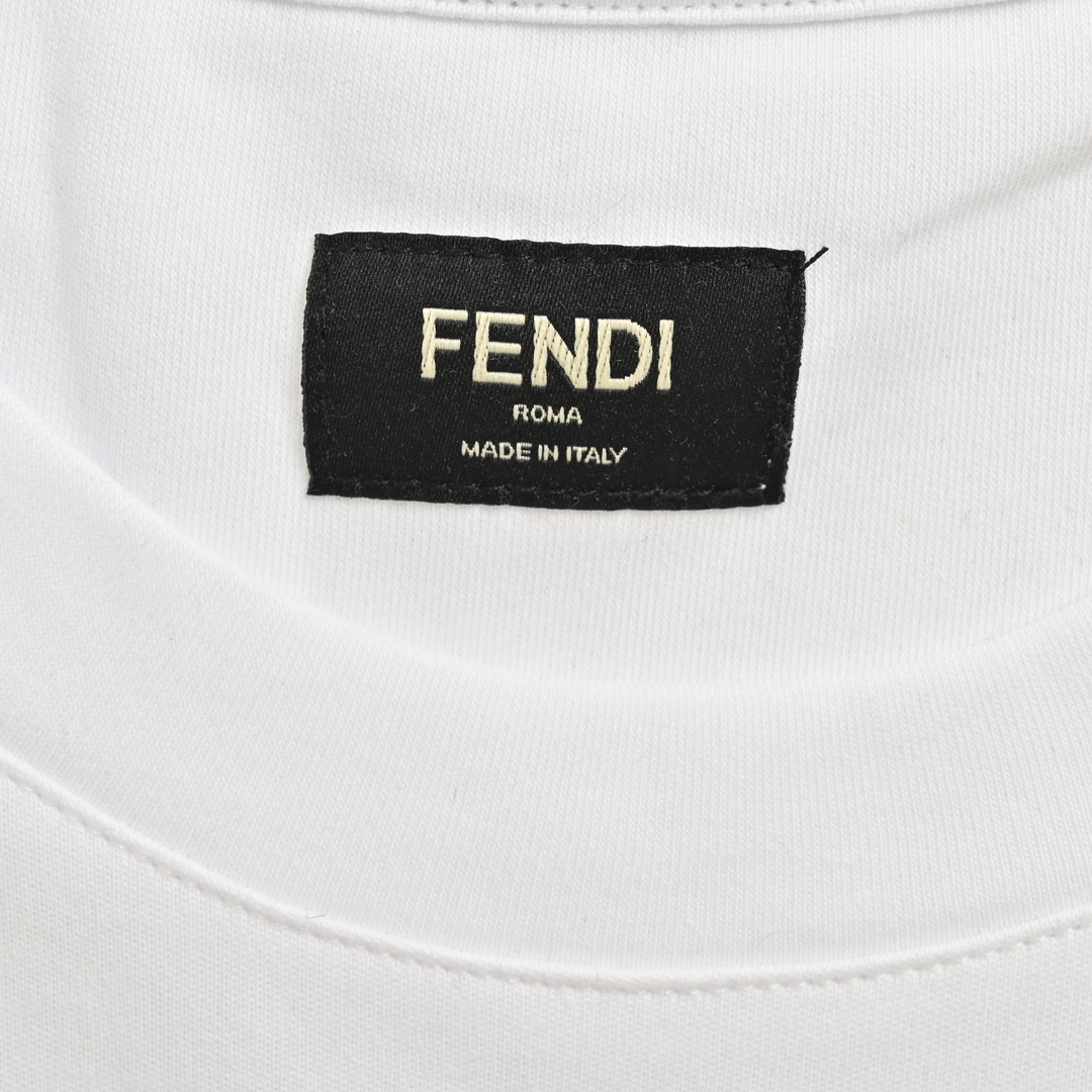 Fendi/芬迪 24ss 口袋拉链短袖