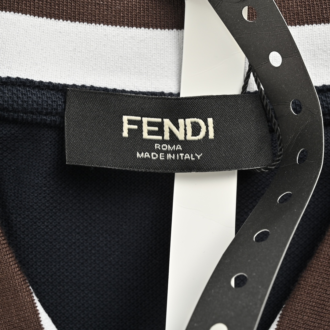 Fendi/芬迪 领口织带字母Polo短袖