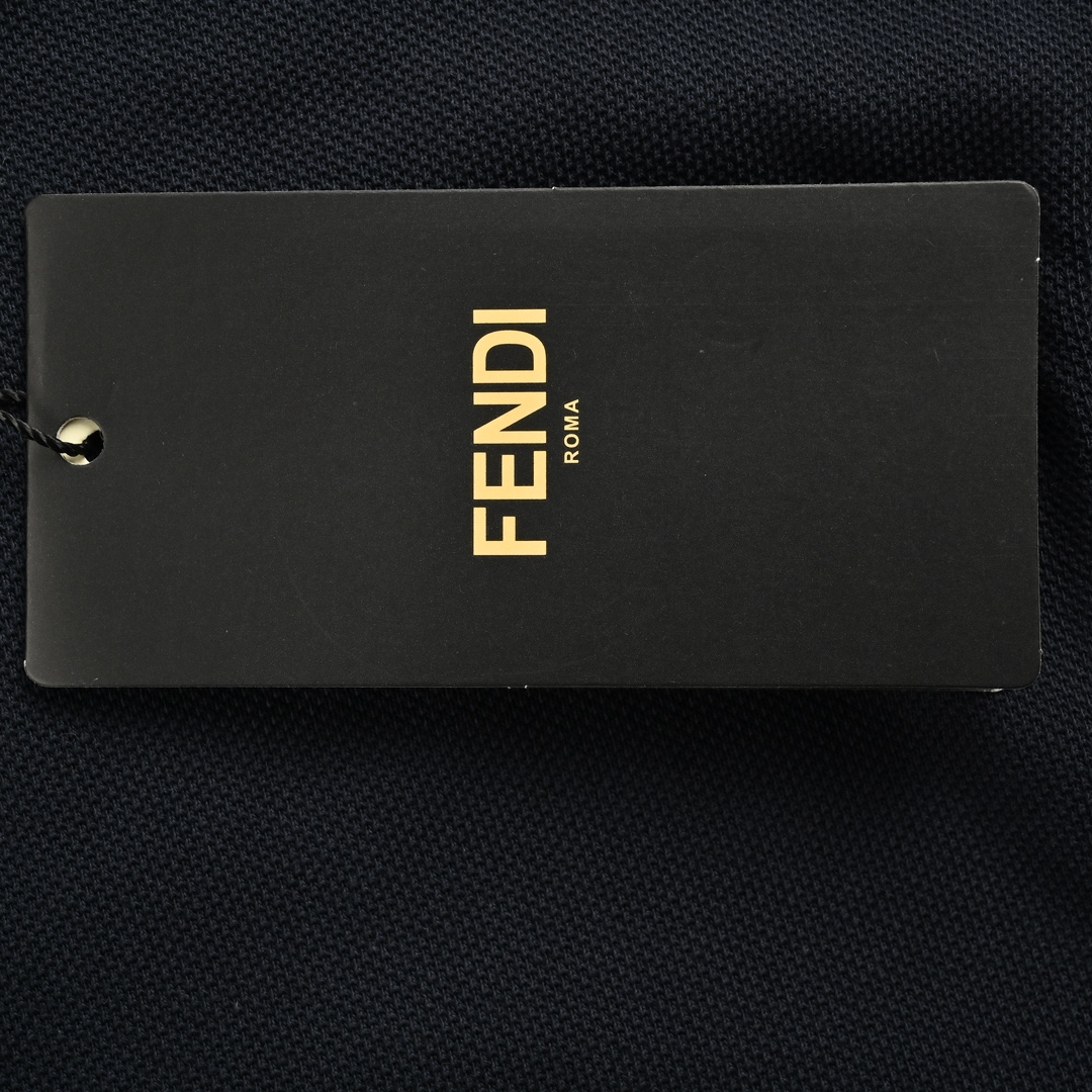 Fendi/芬迪 领口织带字母Polo短袖