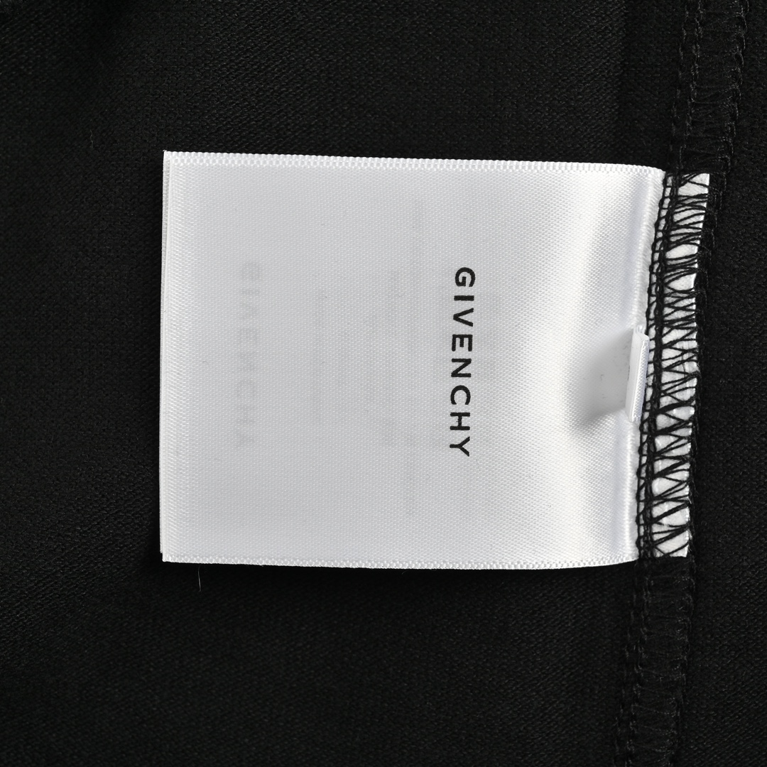 GIVENCHY/纪梵希 24ss 金属夹扣Polo短袖