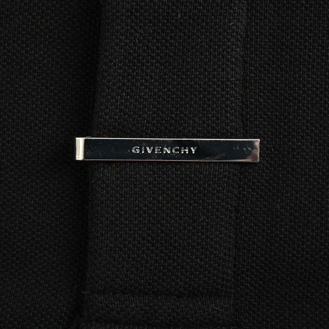 GIVENCHY/纪梵希 24ss 金属夹扣Polo短袖