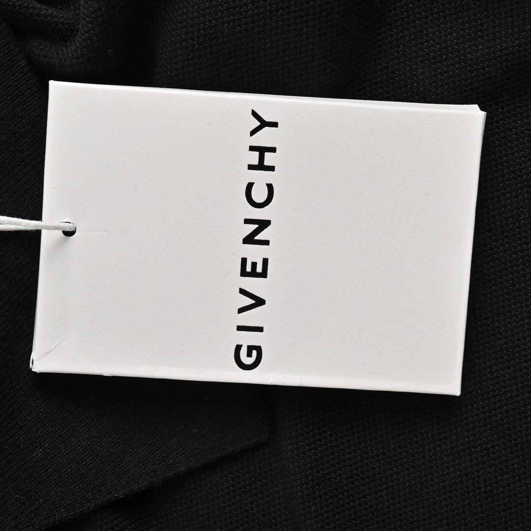 GIVENCHY/纪梵希 24ss 金属夹扣Polo短袖