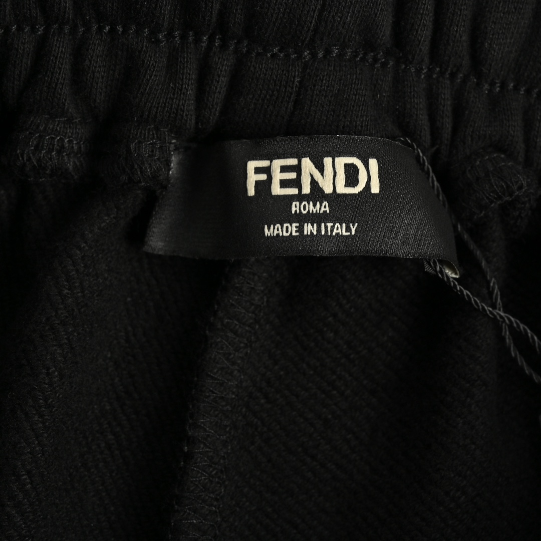 Fendi/芬迪 经典侧边双Flogo织带短裤