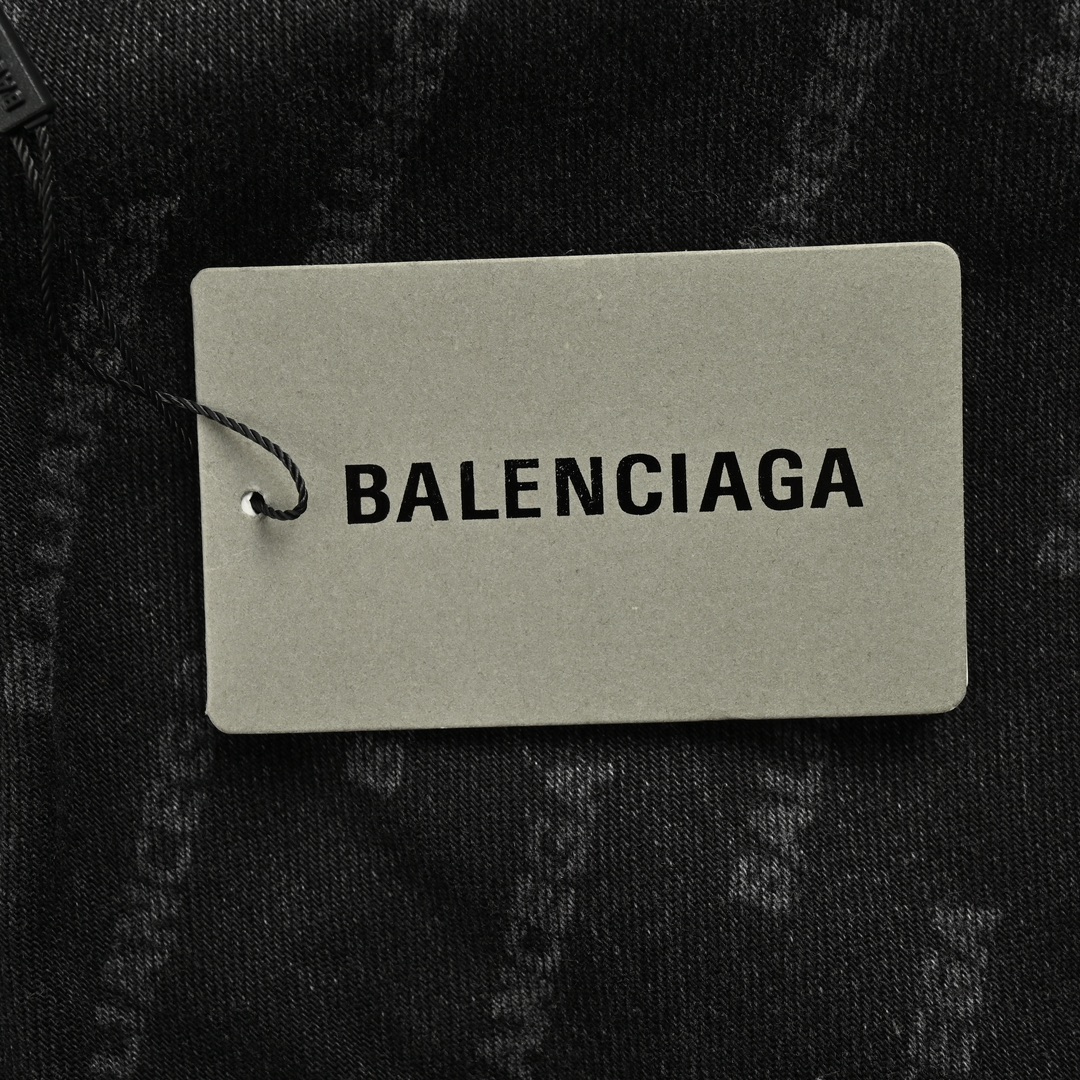 Balenciaga & Adidas 联名款三道杠破洞牛仔短裤