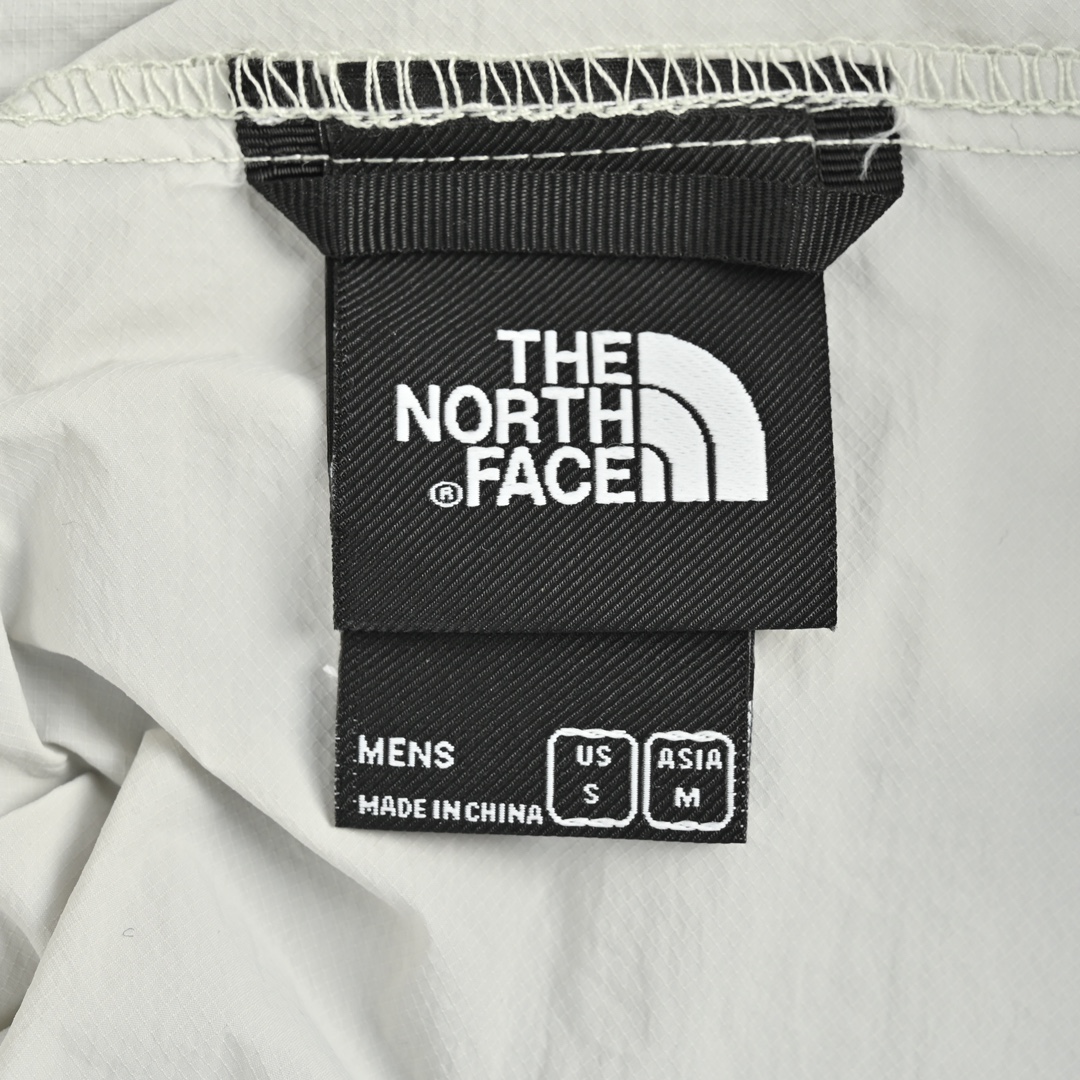 The North Face/北面 24ss 轻薄连帽透气防风防晒衣